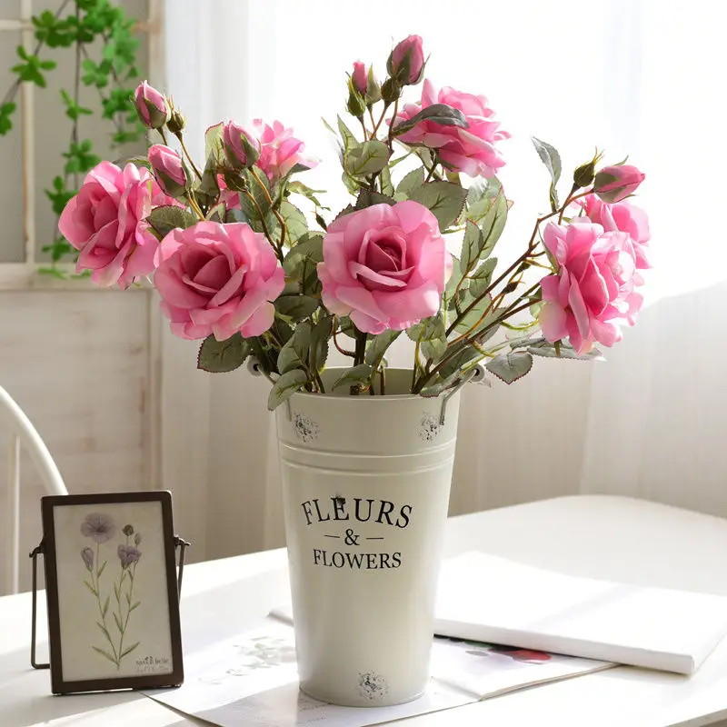 دلو زهور معدني على الطراز الشمالي - مزهرية من القصدير عتيقة للباقات، ديكور مزرعة ريفية، ترتيب زهور جمالي