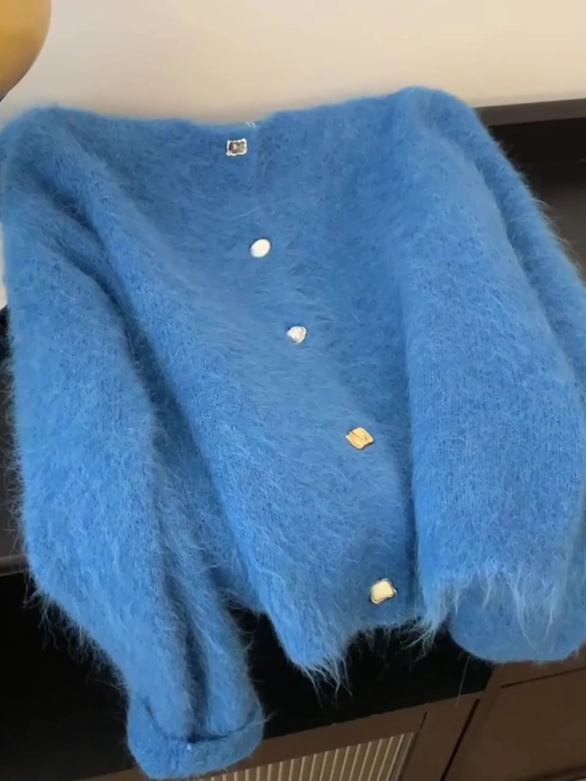 

Blue Faux Mink Knitted Jacket Autumn Winter Design Sense Unique Button Loose Sweates Fashion Round Neck Single-breasted Cardigan