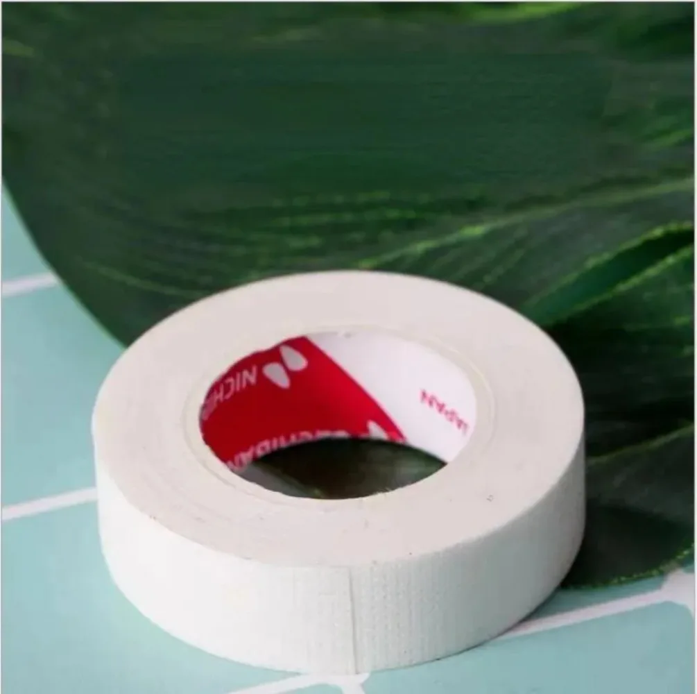 Eyelash Extension Tape Micropore Breathable Lash Extension Tape Lash Pads Under Eye Patches, Eyelash Extension Lint for Women