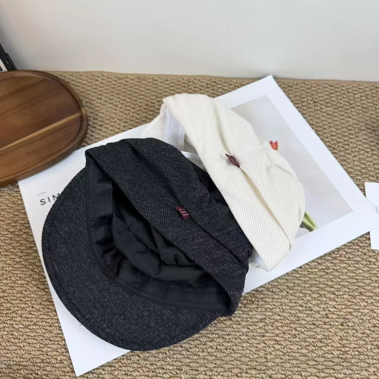 Women's Knitted Newsboy Hat with Brim Ruffles, Loose Brimless Design, Warm and Soft Elastic Hat for Winter, Casual Streetwear, Suitable for Women in Cold Outdoor Weather