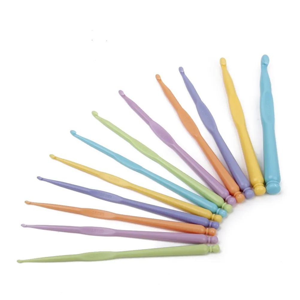 

12Pcs Plastic Crochet Hooks Colorful Different Sizes Ergonomic Heads Reduce Wrist Fatigue Knit Needles Weave Craft Tools