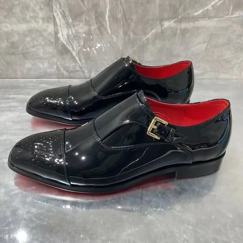 Fibbia per cintura in pelle verniciata nera Scarpe con fondo rosso in pelle Scarpe personalizzate da uomo d'affari alla moda