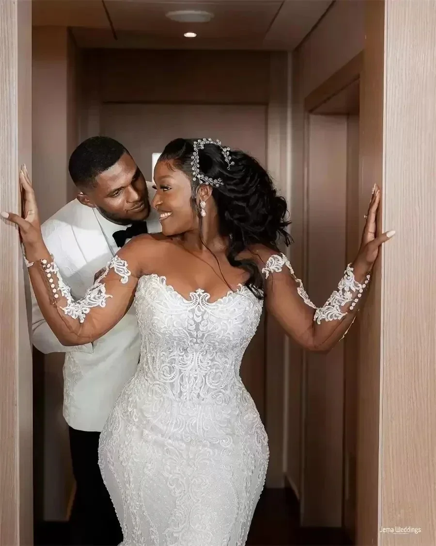 Maßgeschneiderte arabische afrikanische Meerjungfrau Sexy Brautkleider Brautkleider Plus Size Jewel Neck Illusion Spitze Applikationen Kristall Perlen