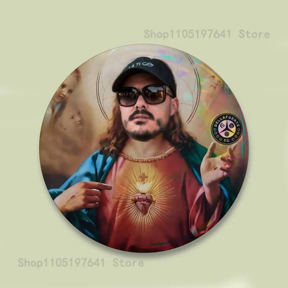 D-Dellafuente F C شارات زر مستدير الإبداعية دبوس بروش شارة حقيبة ديكور المشجعين جمع هدايا الأصدقاء