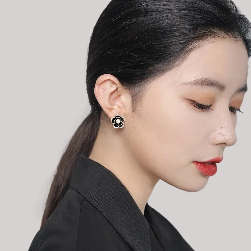 Elegant Sweet Pearl Black Camellia Flower Stud Earrings For Woman Girls Korean Celebrity Accessories Student Party Jewelry Gifts