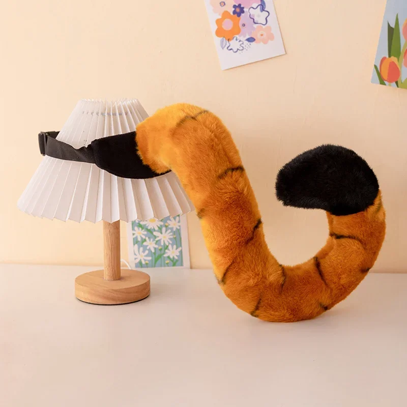 Divertente tigre ghepardo coda giocattoli di peluche simulazione PP cotone peluche bambole per la festa di Halloween bambini puntelli di prestazione