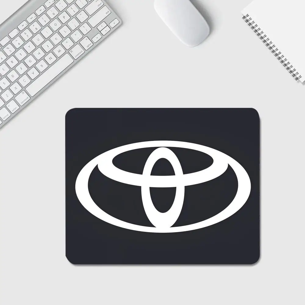 Anime Game Mouse Pad T-Toyota logo Mouse Pad High Quality Small Desk Pad Rubber Laptop Desk Pad