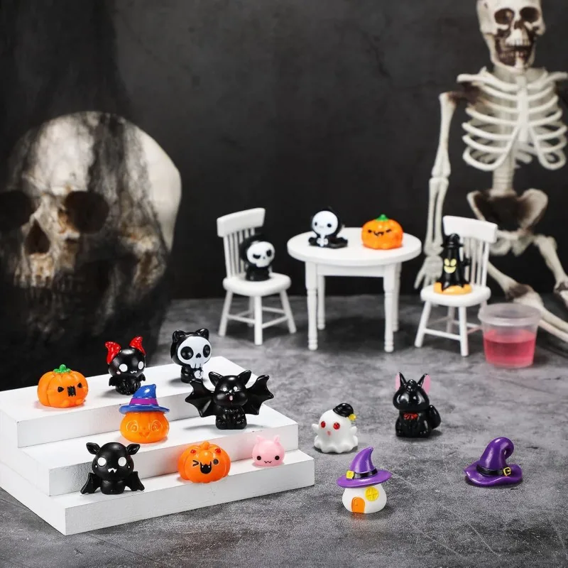 30 Pcs Halloween Micro Landscap Mini Resin Figures Miniatures Pumpkin Ghost Skull Bulk for Party Garden Dollhouse Decorations