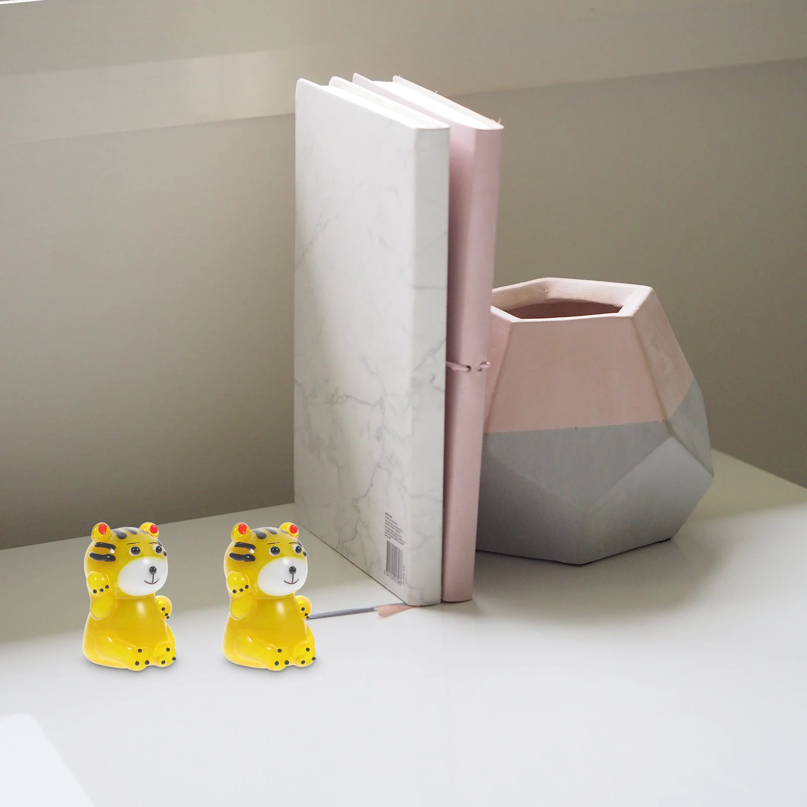 

Creative Shape Desktop Office Housewarming Decoration for Home Desk Decorative Tiger Adornment Animal Decor