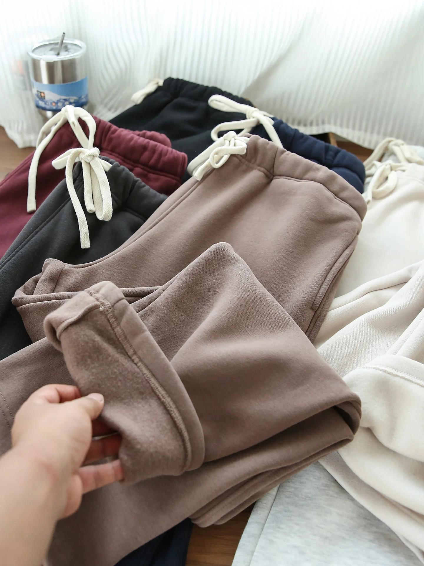 

Thickened Fleece Men's Straight Leg Sweatpants Autumn Winter New Style Japanese Simple Design Couple's Casual Loose Fit Trousers