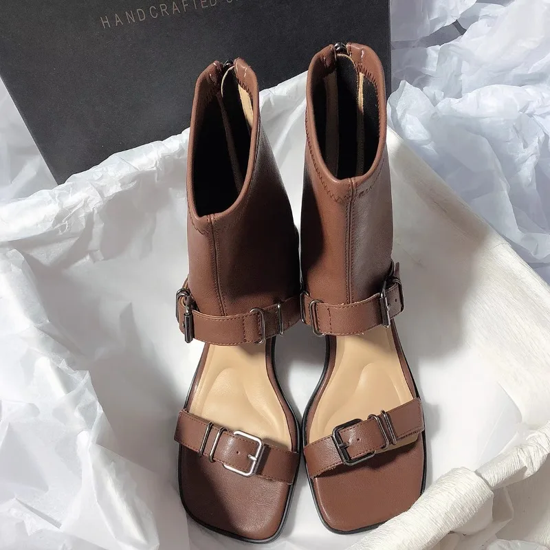 Mulheres tornozelo botas frescas sandálias dedo do pé quadrado sapatos de salto alto sexy sandálias grossas elegante 2025 novo verão sapatos de salto mulher bombas