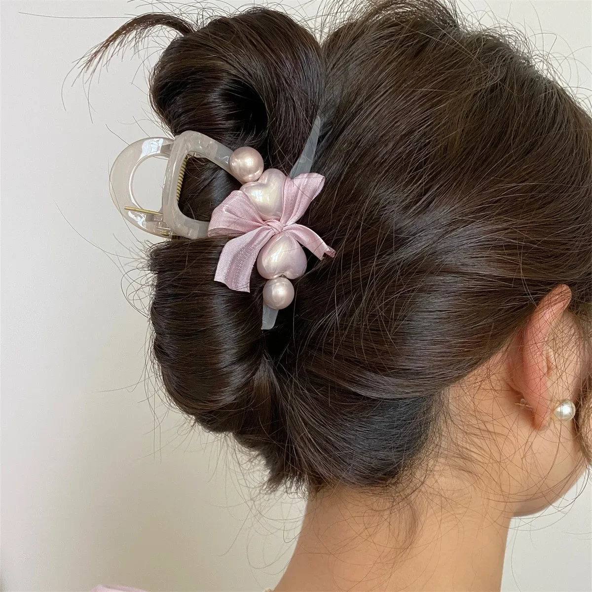 

Pearl Bow Claw Clip Female Hairpin Back Head Loose Clip Small Size Shark Clip Sense Hairpin