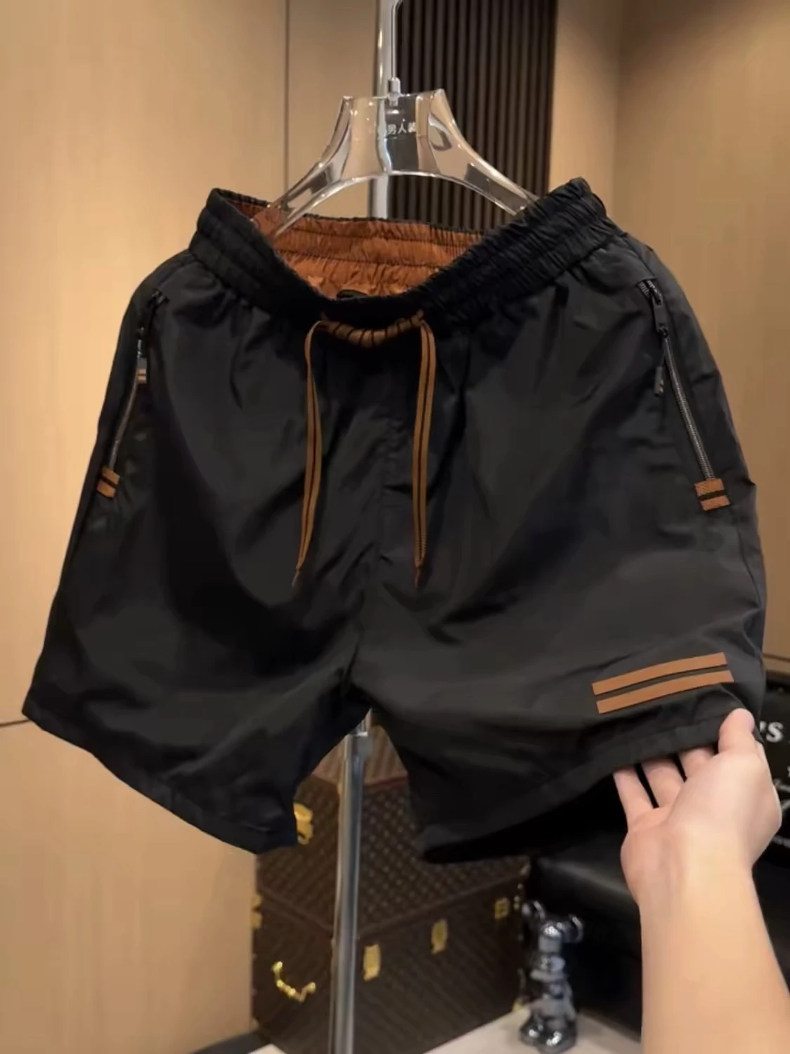 

Men's Sporty Breathable Quick Dry Color Block Short Pants Summer New Style Loose Fit Fashionable Five Parts Shorts