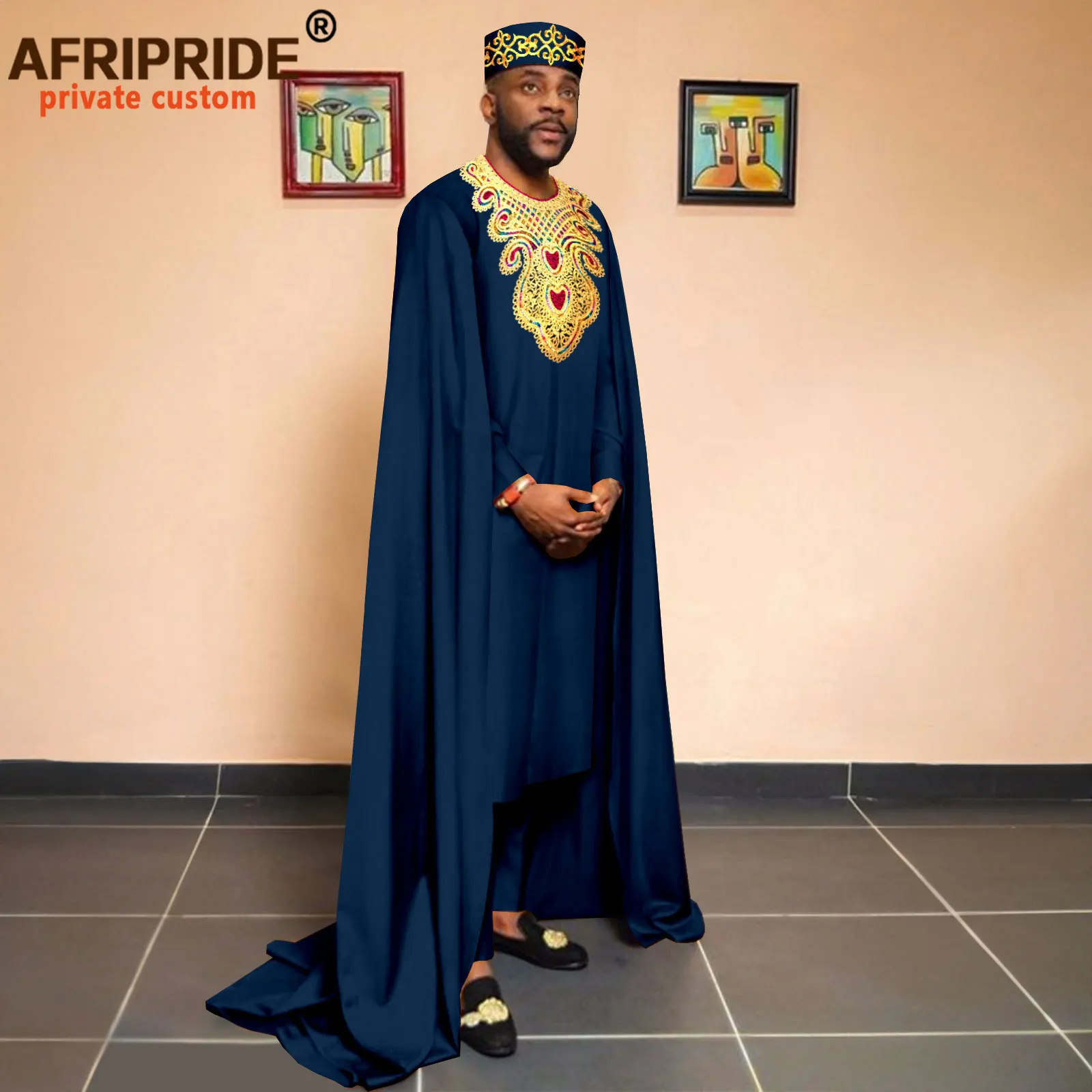 African Clothes for Men Embroidery Agbada Robe Pants Tribal Hat 3 Piece Set Wedding Evening Outfits Traditional Attire 2416030