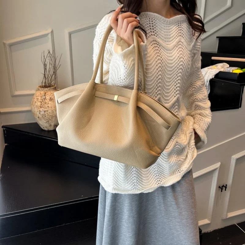 

Premium Women's Shoulder Bag Made Of Octagon-Printed Leather Featuring Scotland Casual Vintage Neat Lightweight Look