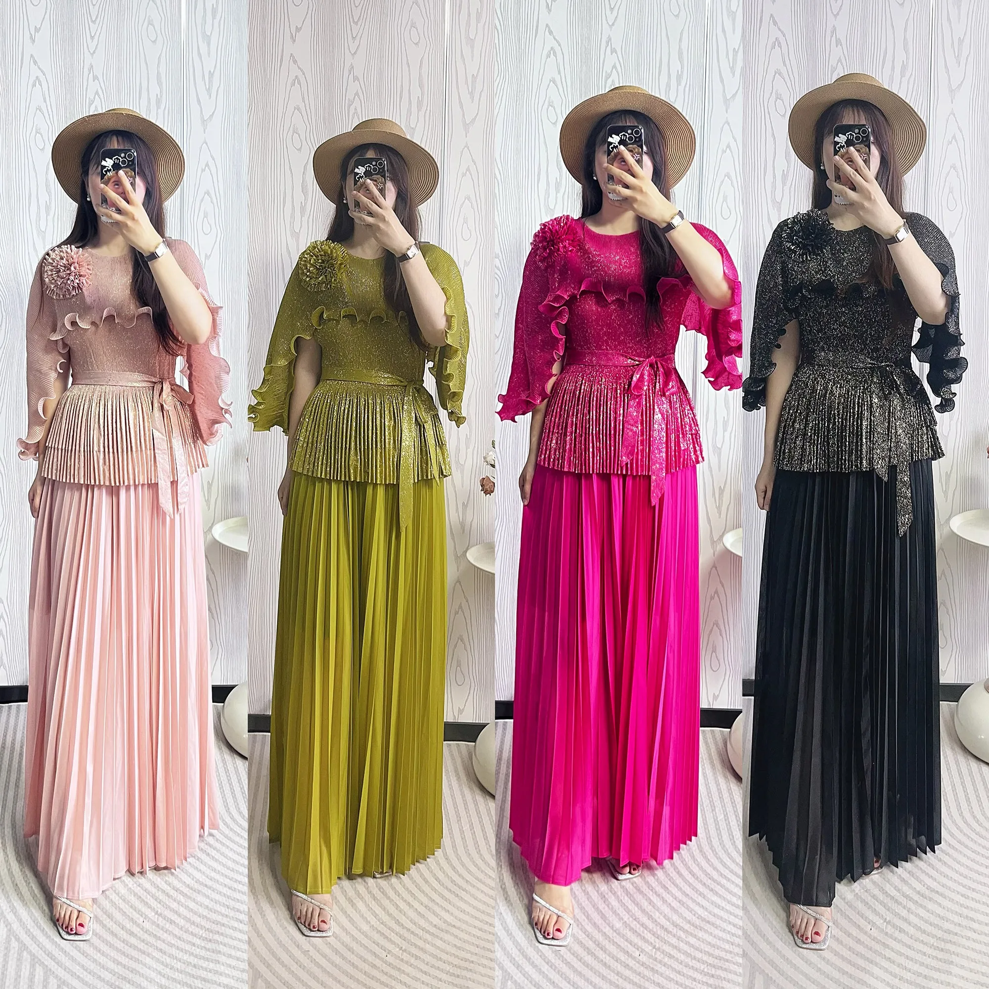 

Faionable Two-Piece Set with Pleated Skirt And Gold Eming Women's Midlife Autumn Winter Polyester Loose Fit round Ne