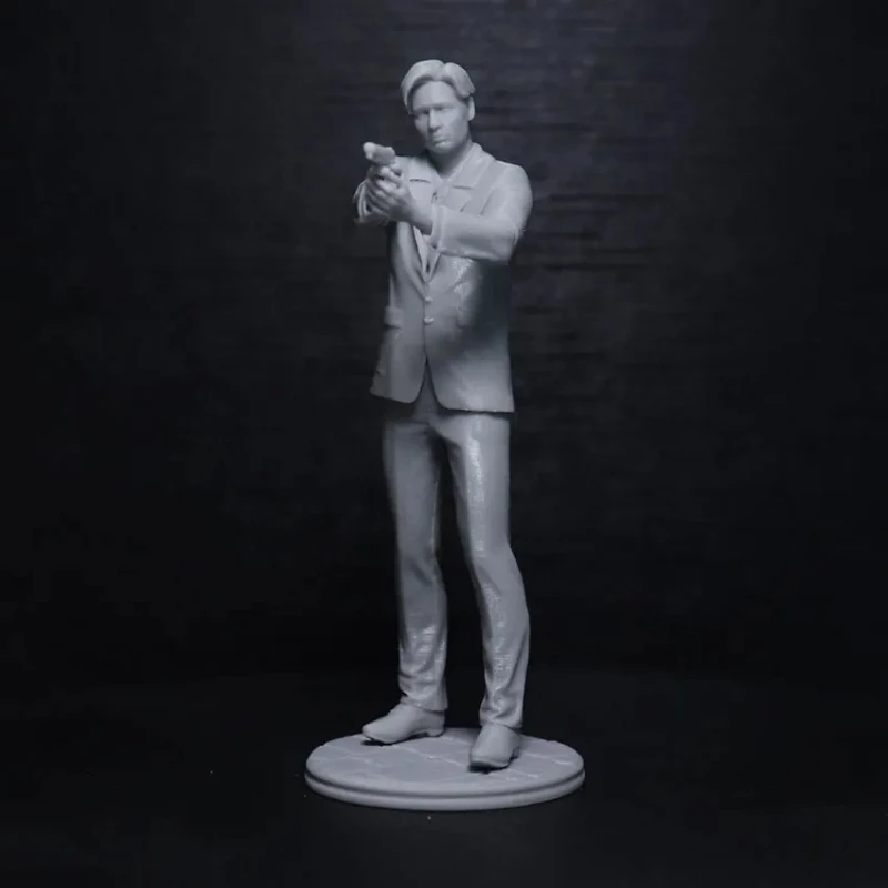 1/24 75mm  Resin Model Kits Man Police Sculpture Figure Unpainted No Color RW-692