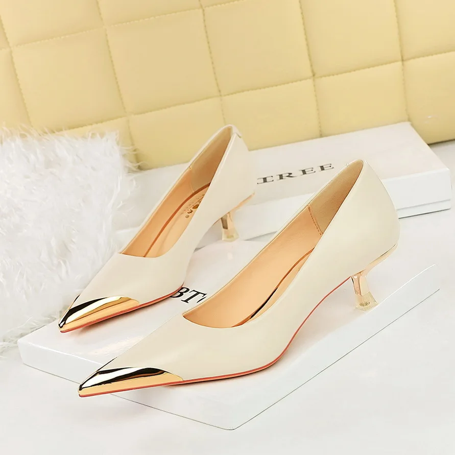 

Style Banquet With Thin Heels Metal Pointed Tips Shallow Mouth Foot Trimming Slimming For Spring And Autumn Women Shoes Pumps