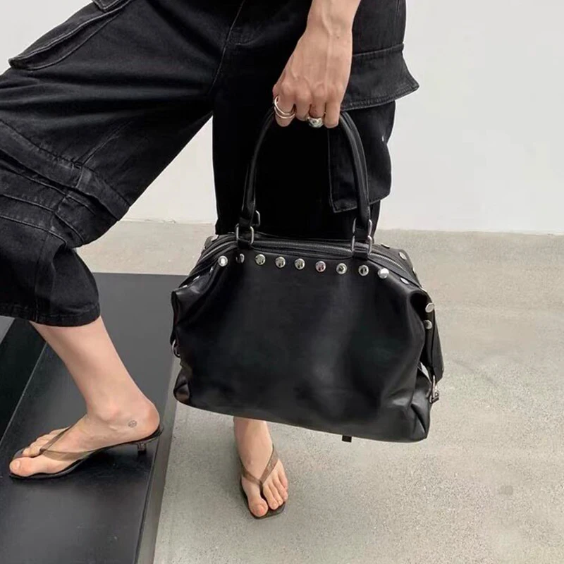 Black Rivet Tote Bags for Women Autumn Pu Leather Large Capacity One Shoulder Bag Zipper Korean Style High End Underarm Bag