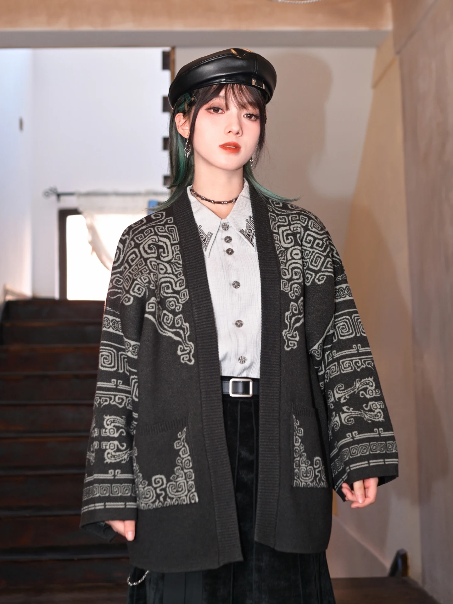 

Свободный вязаный свитер с бронзовым узором, пальто, женский осенне-зимний новый китайский открытый кардиган с вышивкой, топ