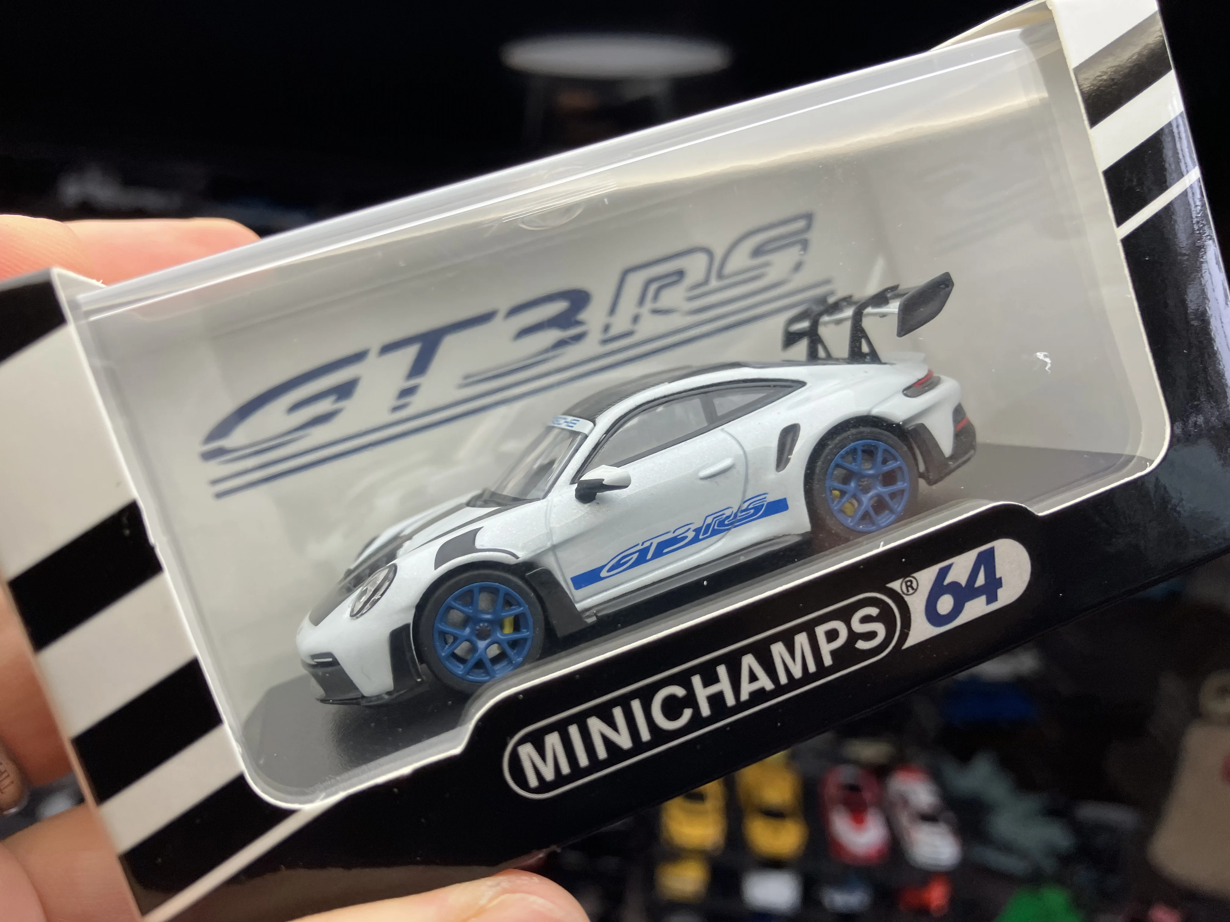 

Minichamps 1/64 911 GT3RS-2023- White W WEISSACH PACKAGE TRIBUTE TO AMERICA Diecast Model car Limited Alloy