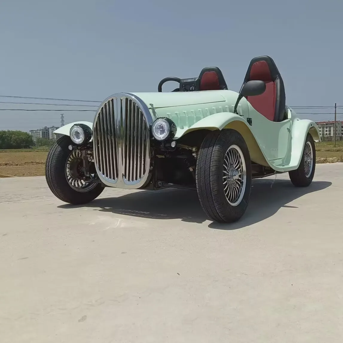 

Mini with Retro Design Street Pole Car