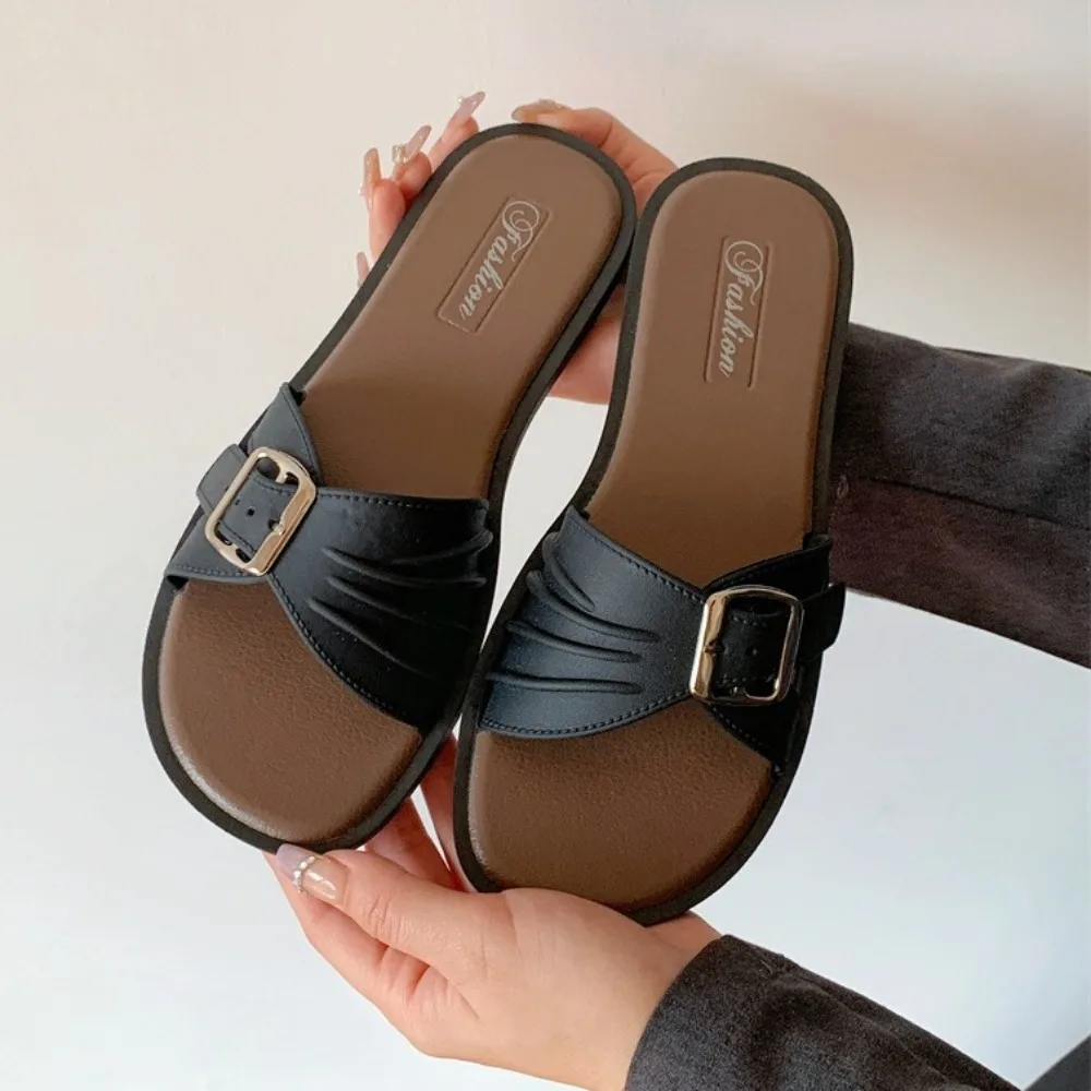 

Модные женские шлепанцы 2026 года, летние, новые, однотонные, с открытым носком, удобные, для отпуска, повседневные, на плоской подошве, пляжные сандалии для женщин