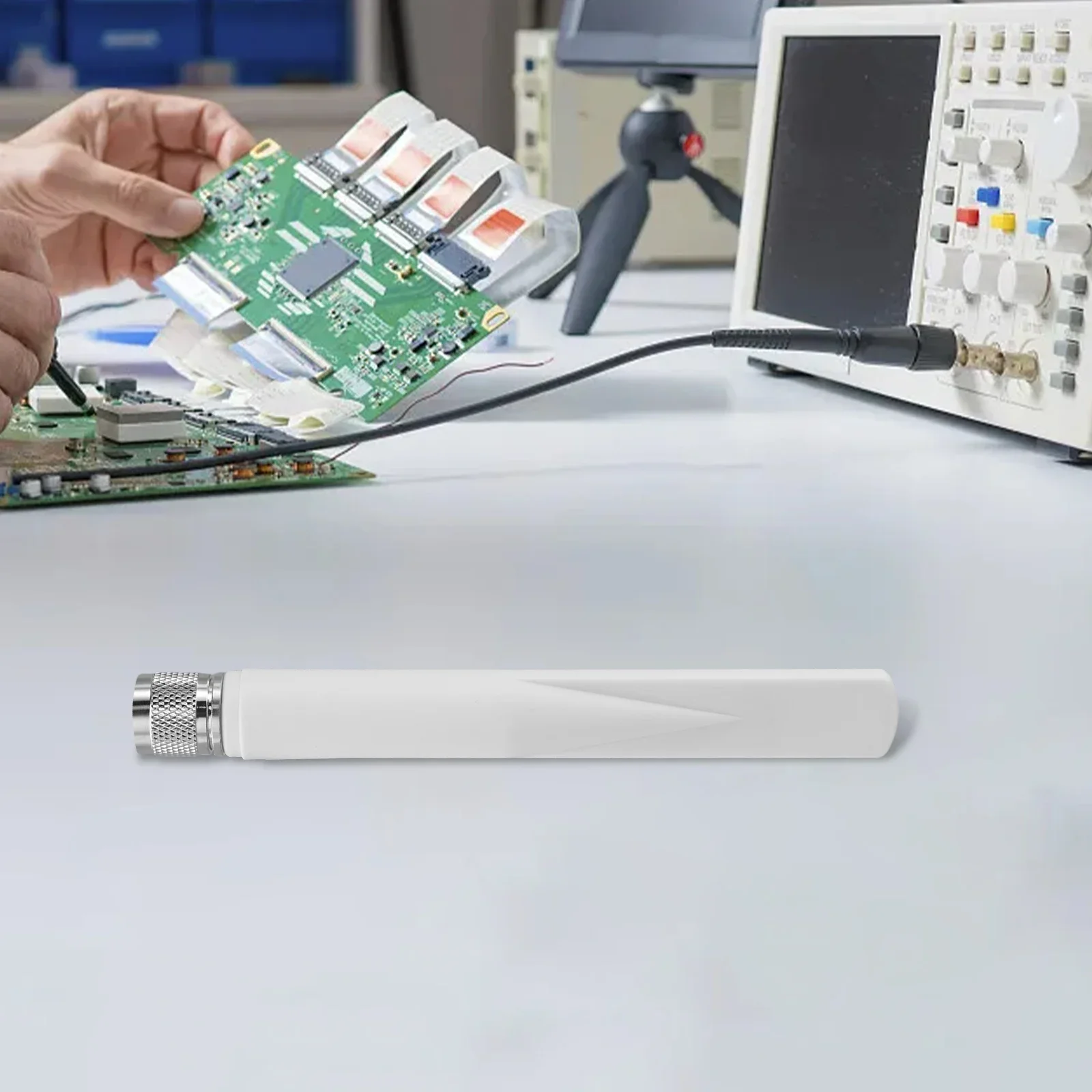 

Требуется коаксиальное соединение с гнездом N для наружной антенны с наружной резьбой N номиналом частоты 868 МГц с высокой эффективностью