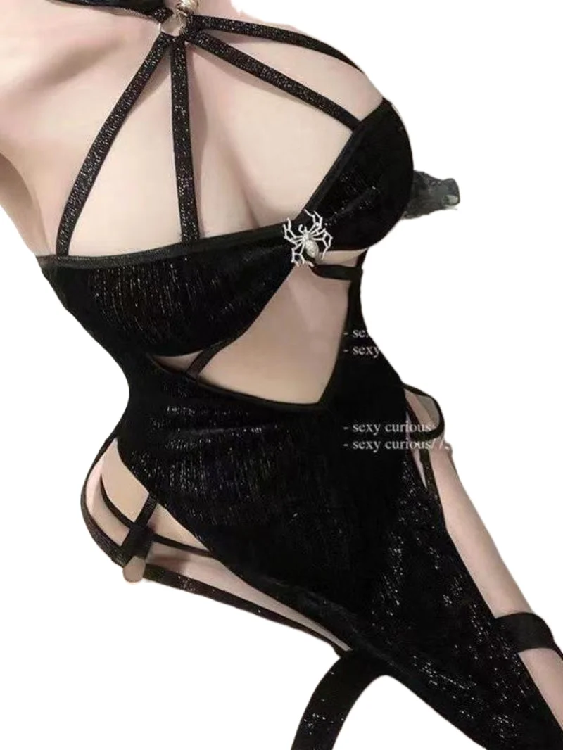 

New Sexy Hollowed Out Neck Hanging Spider Embellishment High Slit Cheongsam Dress Backless Grace Dress Solid Color Camisole UHJD