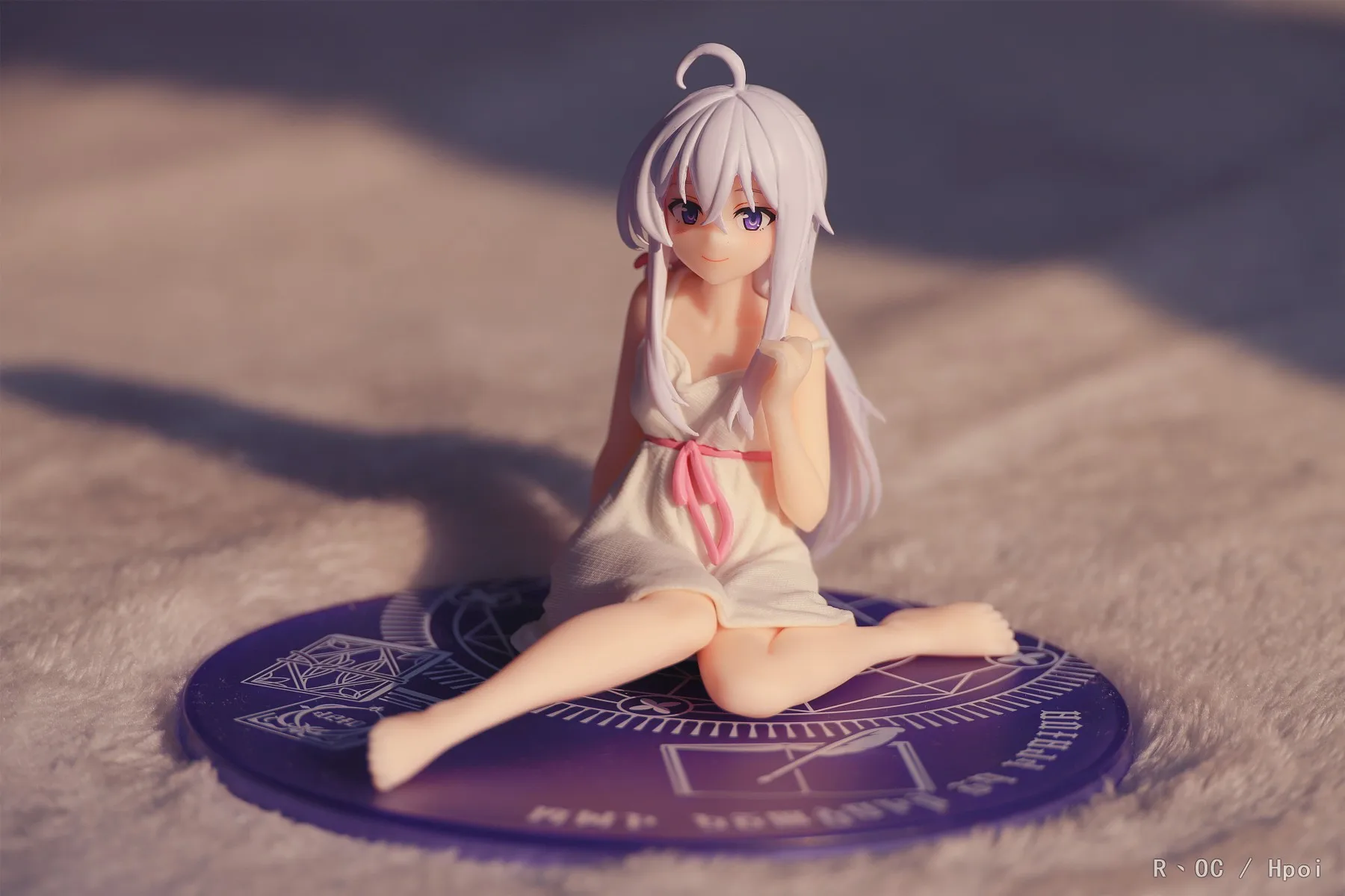 9CM Anime Majo Keine Tabitabi Elaina Figur Pyjamas Sitzhaltung Action Animation Modell Spielzeug Geschenk Sammlung Dekoration Ornamente