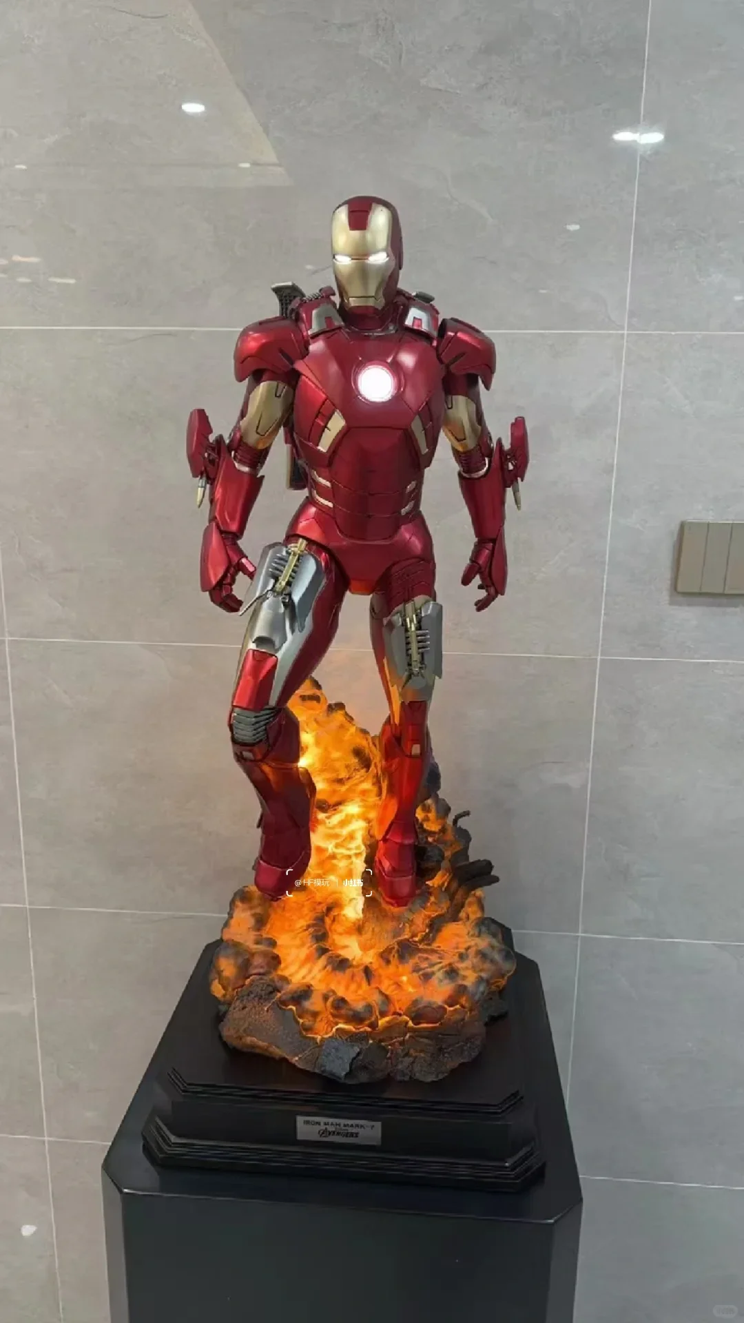 

New In Stock Iron Man 1/3 Scene Statue Mk7 Model Handmade Gk Resin Living Room Desktop Ornament Holiday Surprise Gift