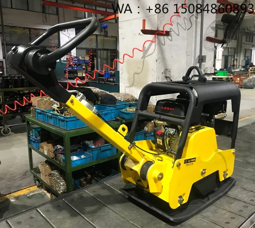 Compacteur à plaques autopropulsé robuste, force d'impact de 30,5 KN, double moteur pour projets de compactage de fondations