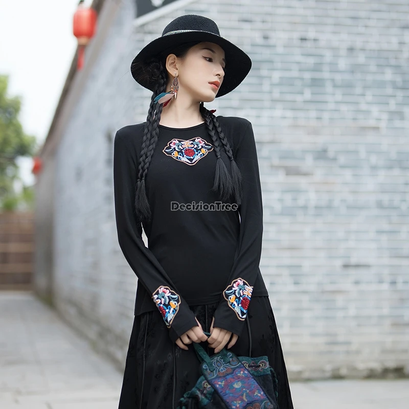 2024 Dames Nieuwe Chinese Nationale Stijl Borduurwerk Ronde Kraag Lange Mouw Trui Basis Eenvoudige Casual Dagelijkse Chinese Blouse T001