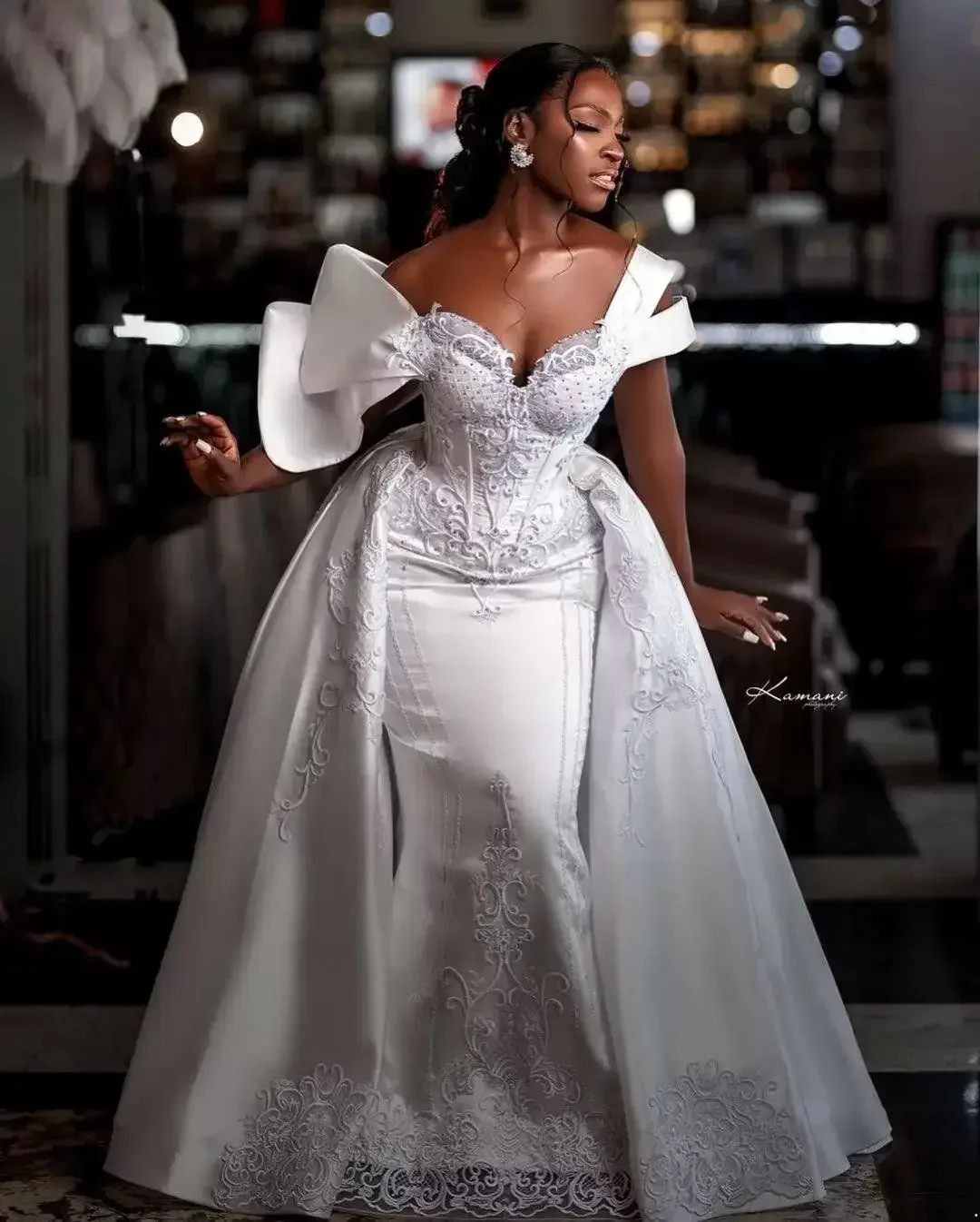 Customized Off The Shoulder Embroidery Beaded  Wedding Dress With Detachable Train Robe De Mariage Plus Size Bridal Gown