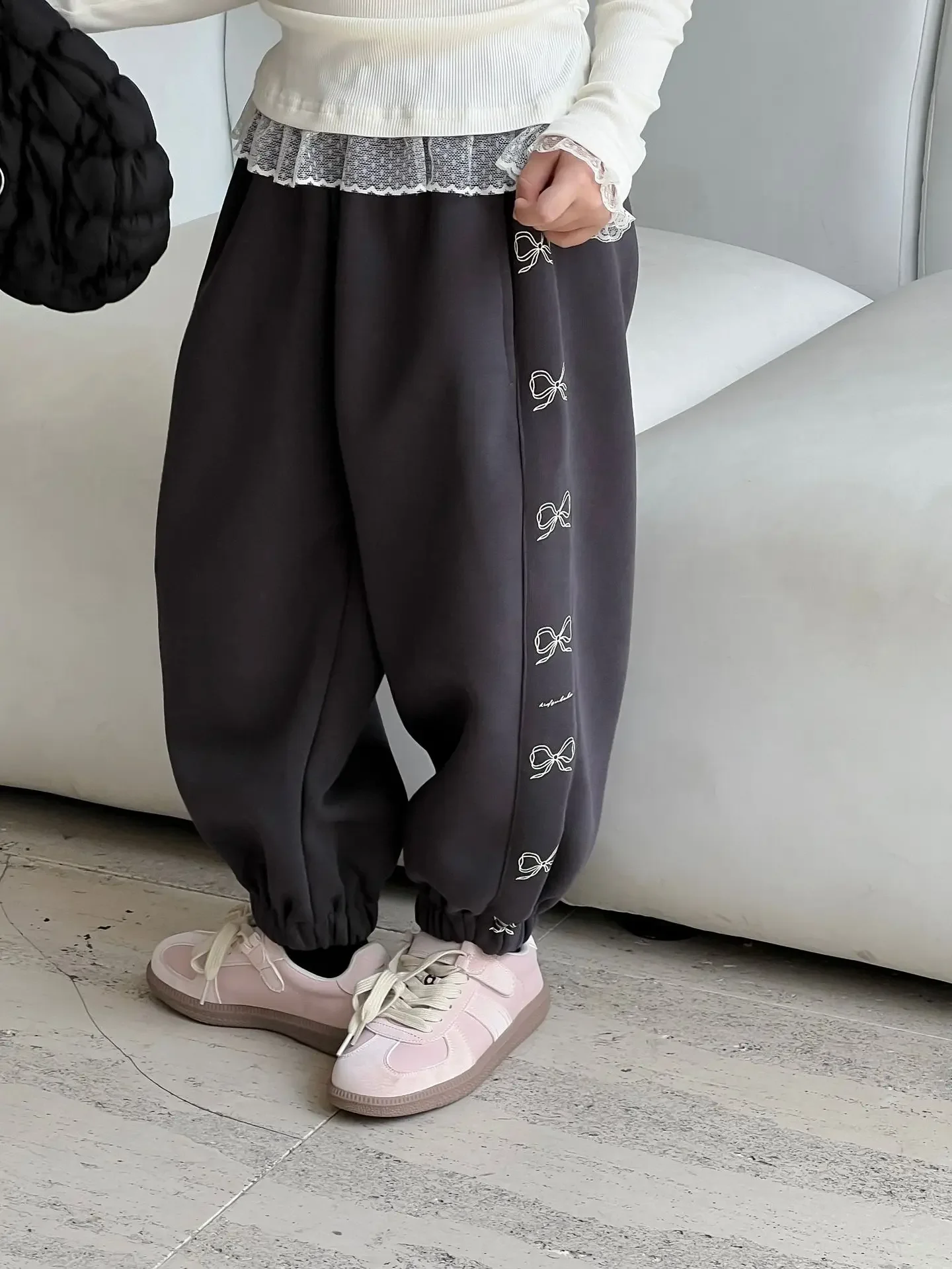 Meninas sweatpants 2024 outono novas crianças meninas bonito impressão arco calças casuais das crianças moletom