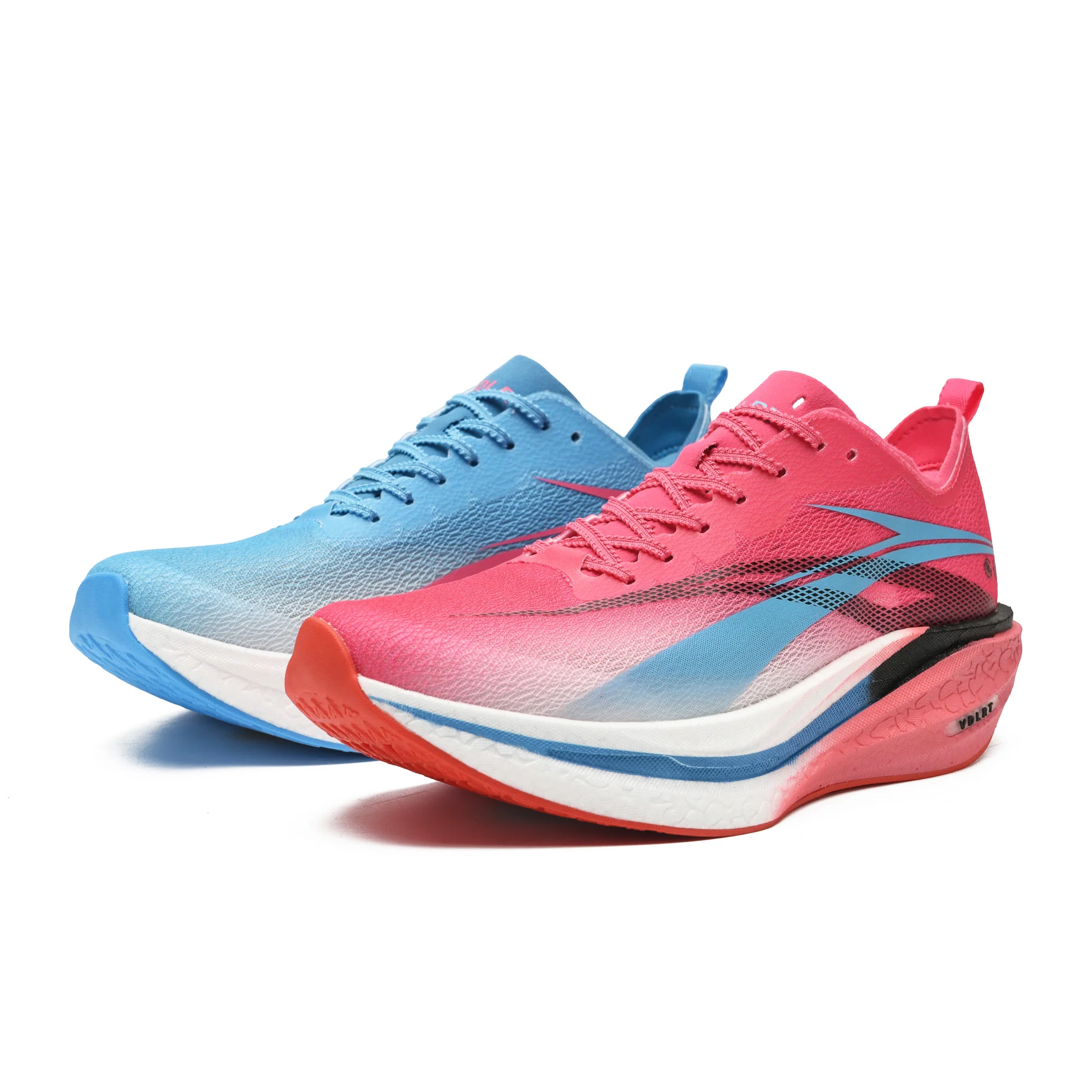 New Breathable and comfortable outdoor sports shoes trainers men's spring and autumn fashion casual rivets plate shoes