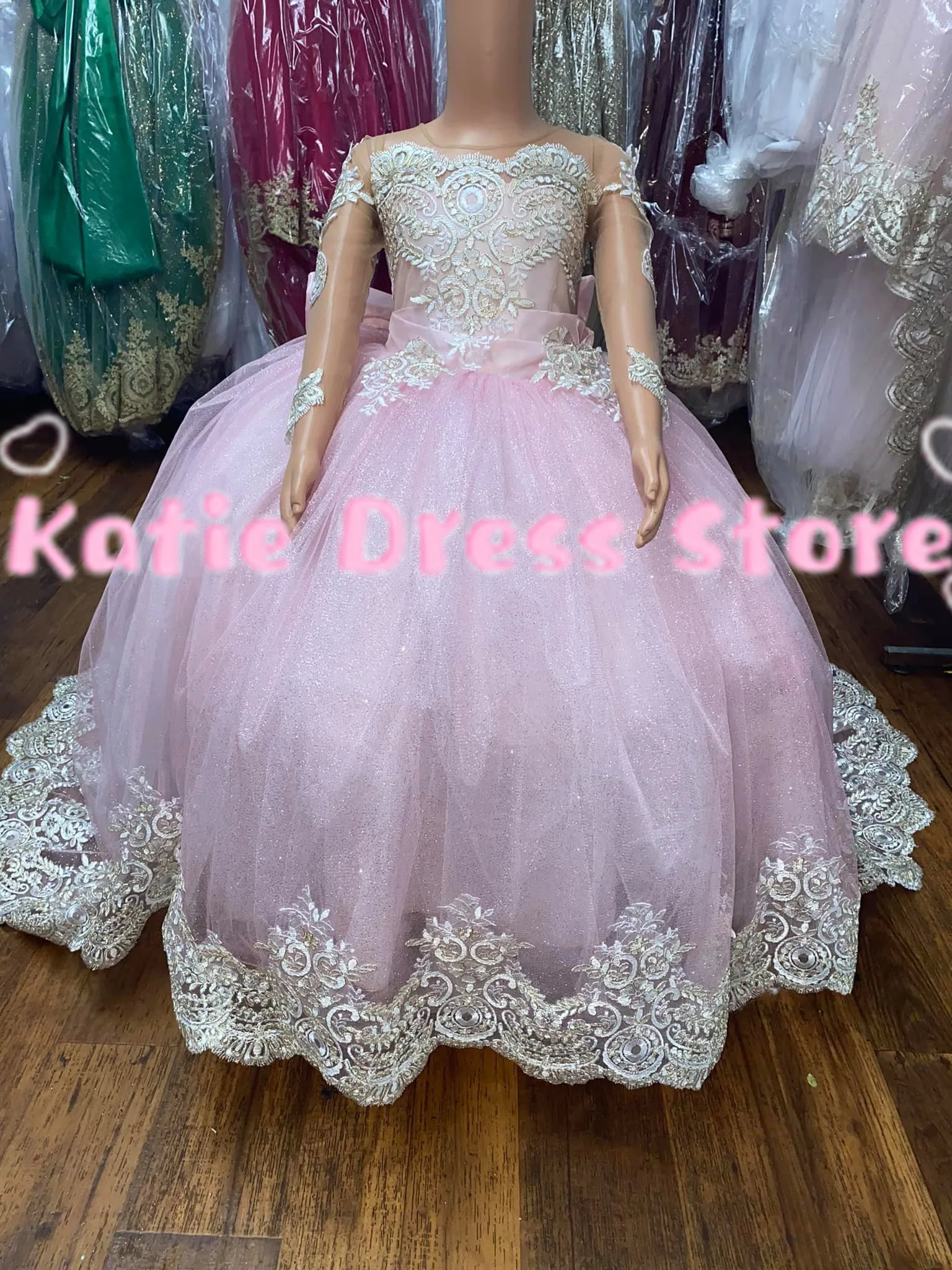 

Розовое платье с цветочным узором для девочек на свадьбу, тюлевое пышное платье с кружевной аппликацией, детское бальное платье принцессы для дня рождения, первого причастия, на заказ