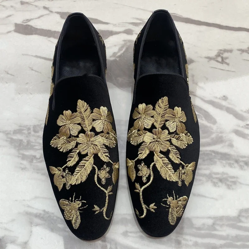 Loafers Men Shoes Fashion Black Imitation Suede Gold Embroidery Flower Business Casual Shoes  Sapatos Para Hombre