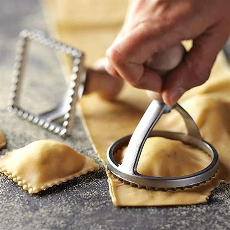 Manual Pasta Cookie Molds Ravioli Cutter Cookie Press Mold with Wooden Handle Kitchen Baking Tool for Dumplings Lasagna Pierogi