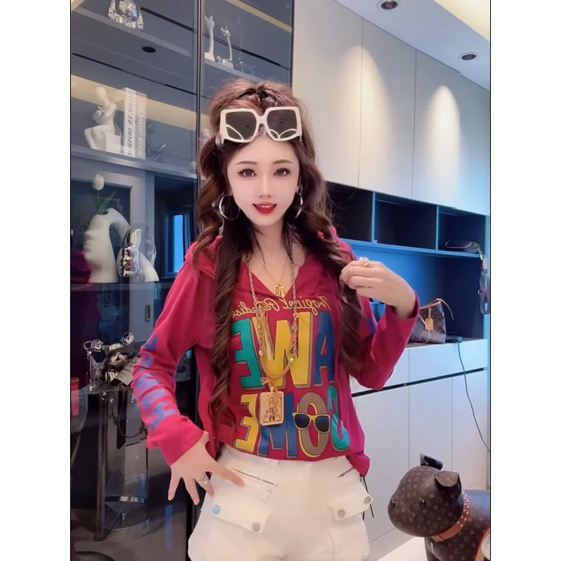 純粋な綿の大きいサイズの漫画プリントフード付き長袖Tシャツ女性用新しいルーズスリムファッショントップ