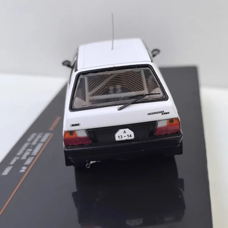 ‌IXO Models  Diecast 1:43 Scale ŠKODA Favorit 136L #4 (1989) Alloy Car Model 3-Door Hatchback