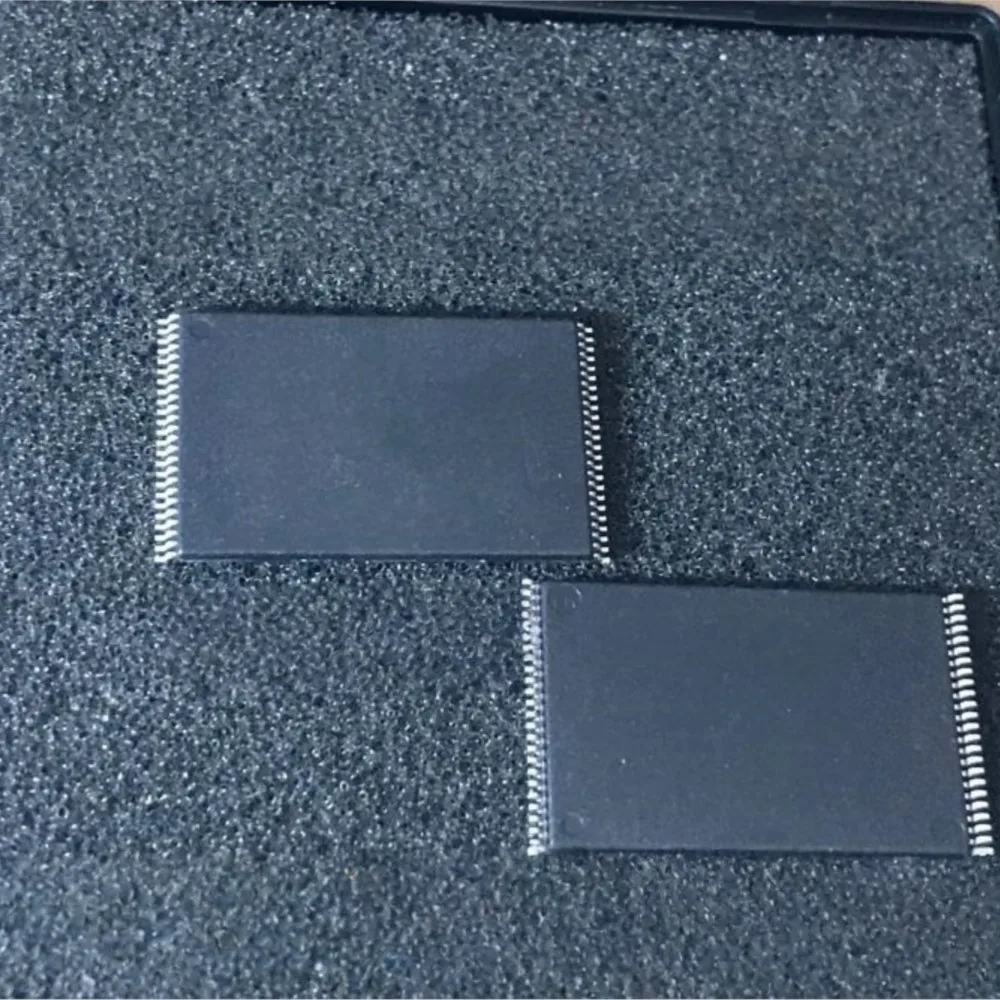 1-100PCS H27UCG8T2BTR H27UCG8T2BTR-BC PS2561-4 PS2561 HSB ADA4851-2YRMZ-RL7 F336 C8051F336 C8051F336-GMR