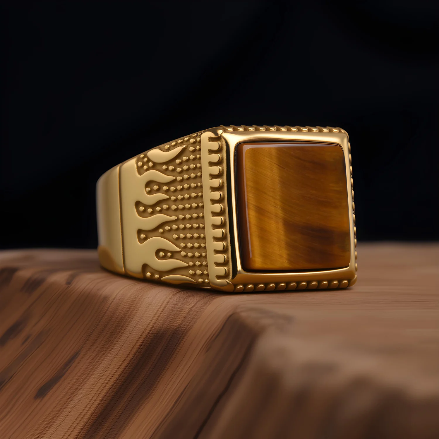 R3373 Men\'s High Quality 316LStainless Steel Onyx 18KGild Rings Classic Fashion Trend Jewelry Product