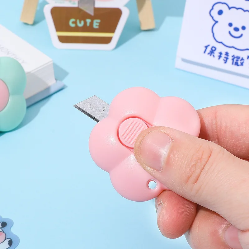 Novelty Cartoon Flower Utility Knife Mini Kawaii Portable Craft Wrapping Box Paper Envelope Cutter Knife Letter Opener Tools