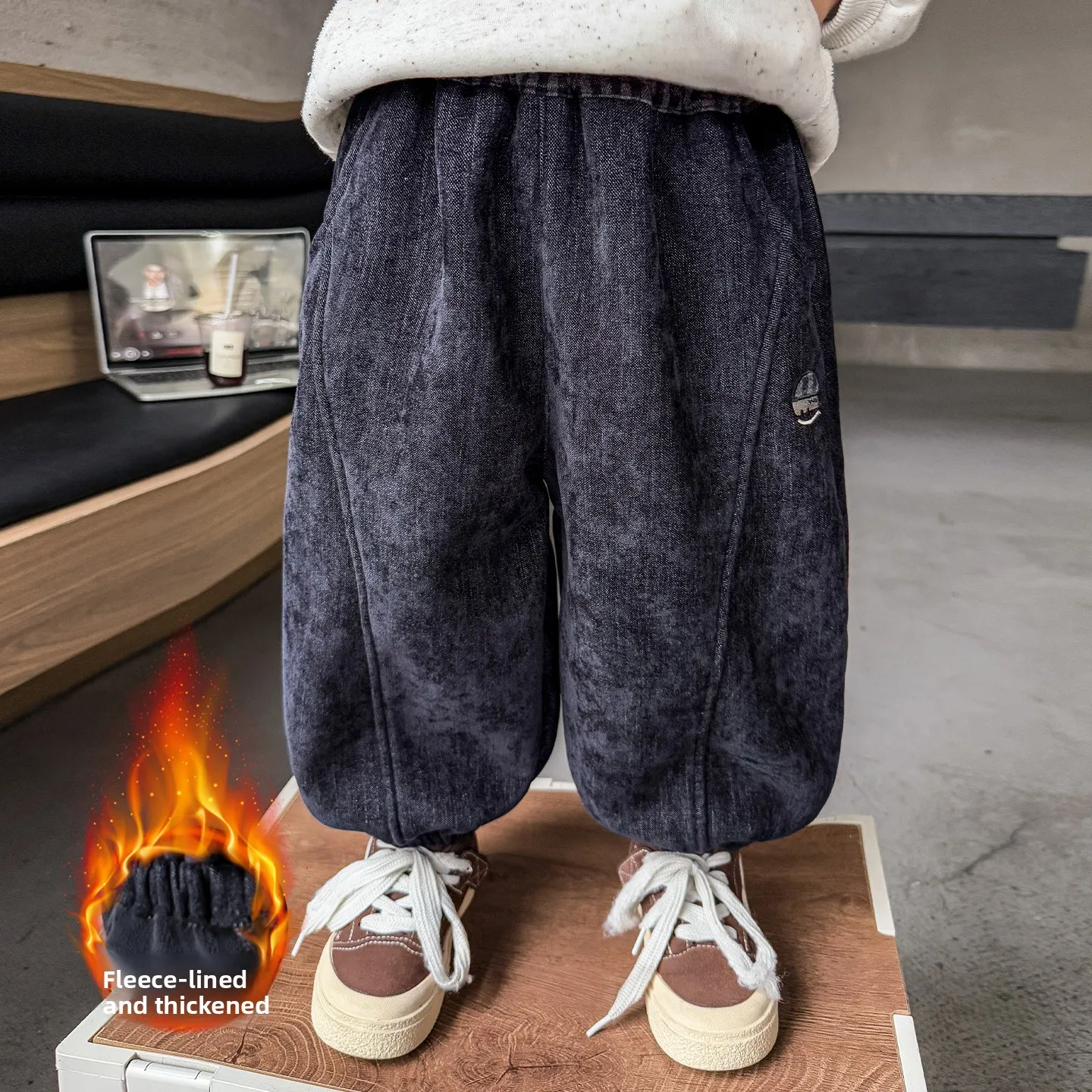 

Модные трикотажные джинсовые брюки на флисе для мальчиков, осенне-зимние, свободного кроя, спортивные, из смесового хлопка, дышащие