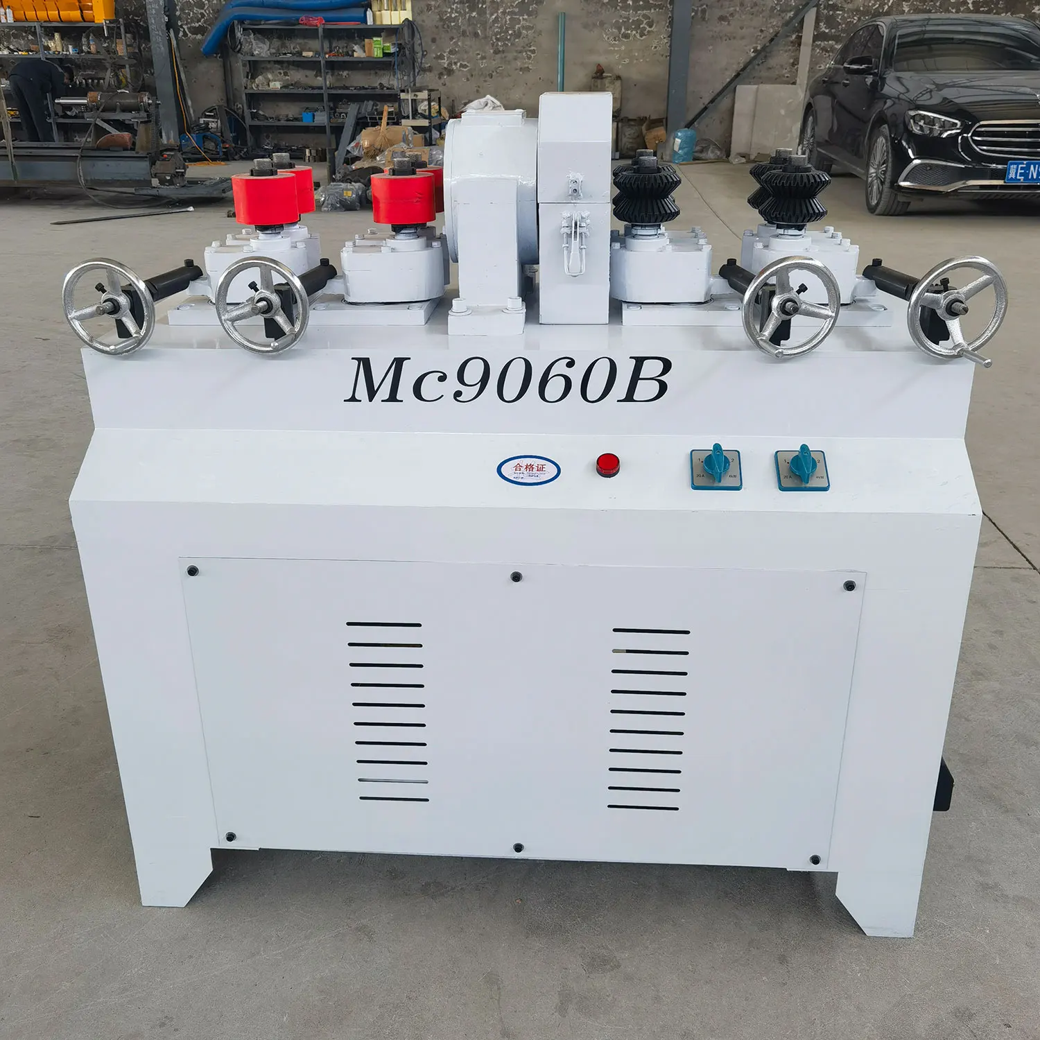 

MC9060B Деревообрабатывающий четырехсторонний строгальный станок для толщинования древесины, четырехсторонний строгальный станок для продажи