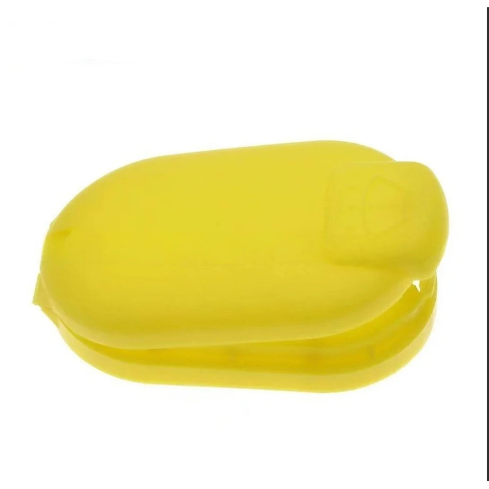 PP Detergent Bottle Cap Compatible with For Renault Vehicles Manufactured Between 2002 and 2008 OEM Part 8200226894