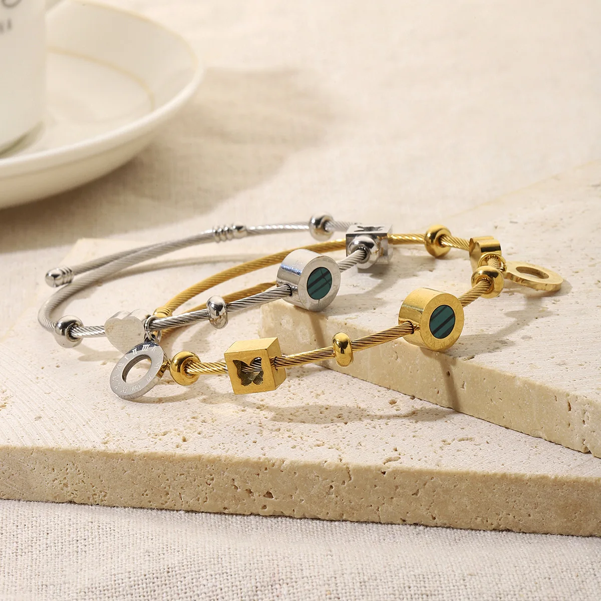 

Hot 316L Stainless Steel Malachite Roman Letters Charm Bangles Bracelets for Women Gold Color Waterproof Wrist Jewelry Gift
