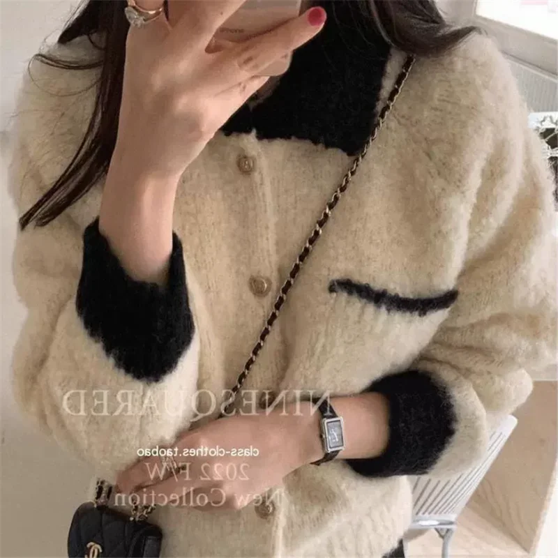 Celebrity Lady Elegant Color Contrast Short Sweater Turn Down Collar Cardigan Women New Fall Fashion Long Sleeve Knit Coat Top