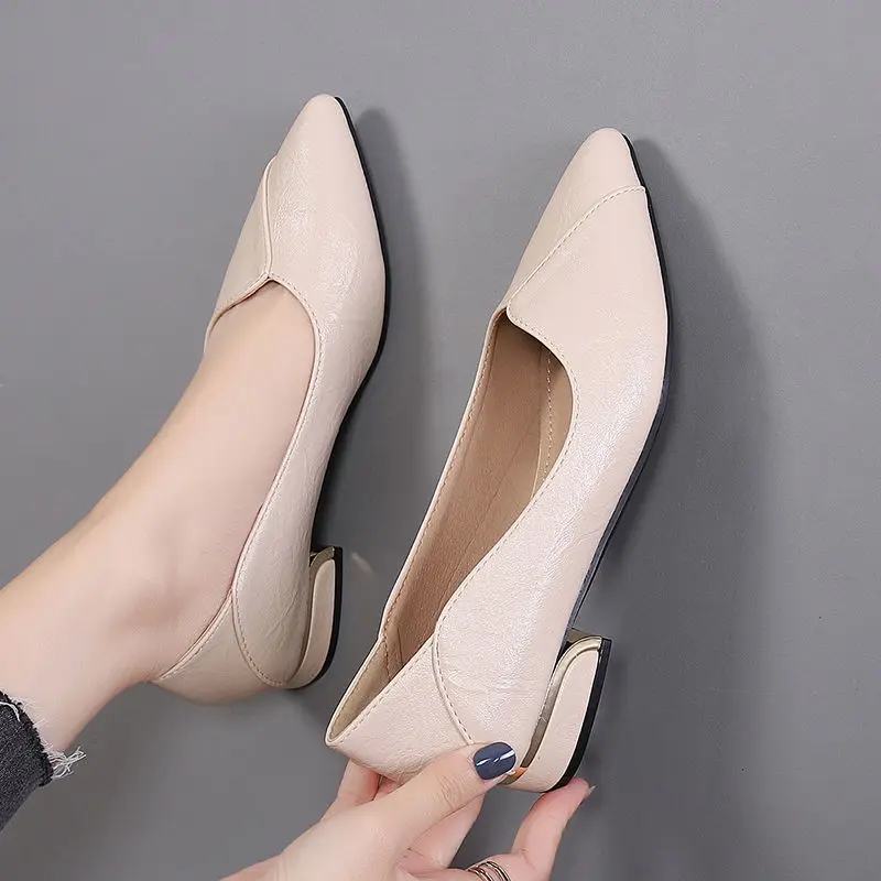 Real Soft Leather Shoes Women\'s Thick Heel 2022 Spring And Autumn New Mid-heel Pointed Toe Work Shoes Casual Women\'s Shoes